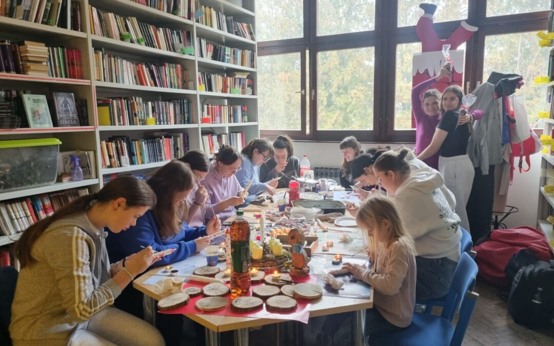 Božićni ugođaj Asistenata u knjižnici